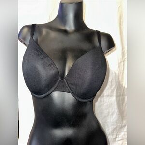 Victoria’s Secret Black Forever Bra size 38D AA17